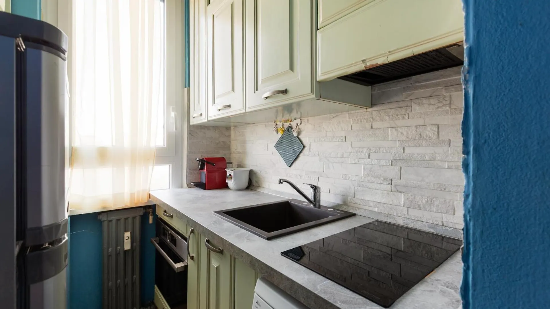 Roomy Apartment With Balcony! Milan